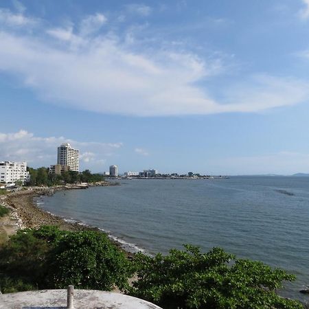Sriracha Hotel And Spa Ban Huai Yai Phrom ภายนอก รูปภาพ
