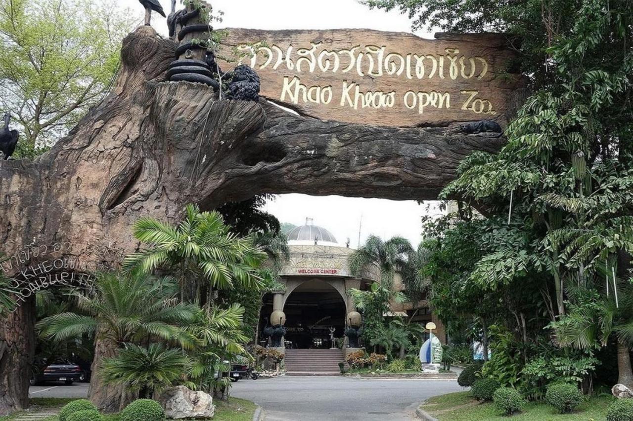 Sriracha Hotel And Spa Ban Huai Yai Phrom ภายนอก รูปภาพ